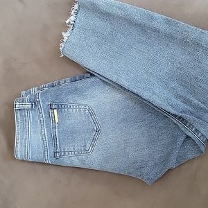 MICHEL KORS women used jeans size 8P like new .